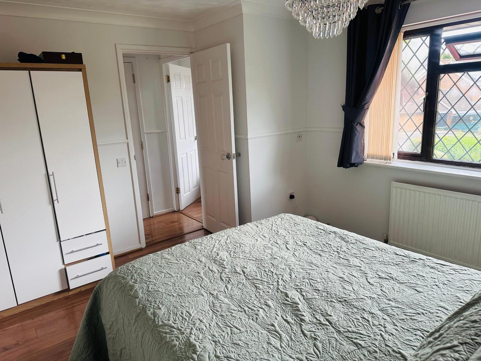 Home Away From Home Swindon Luaran gambar