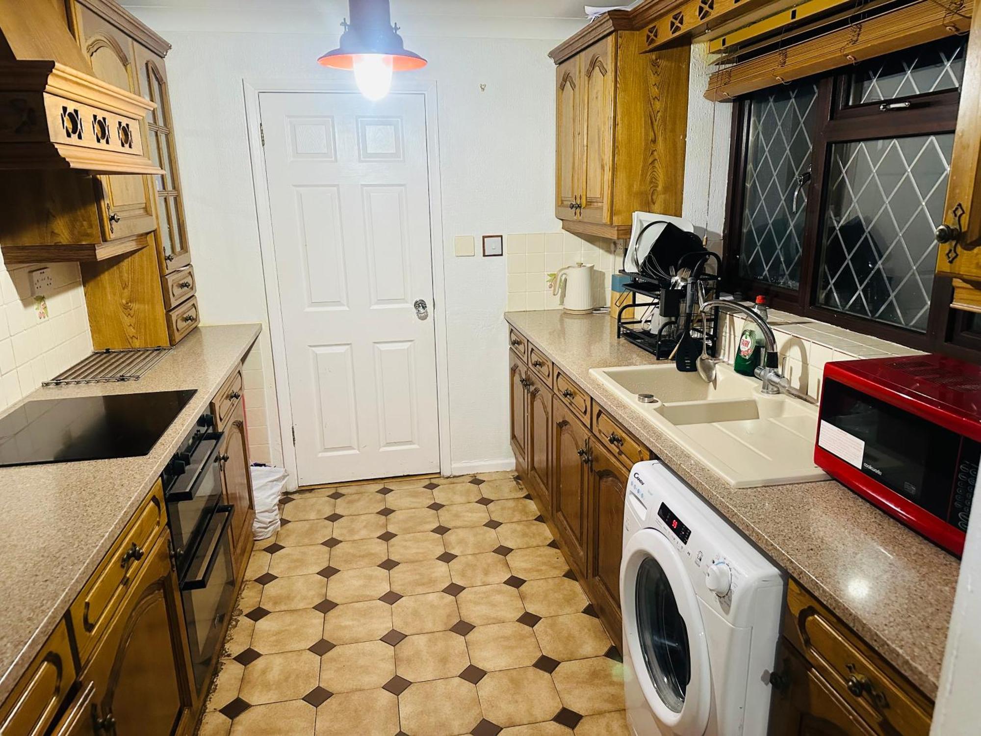 Home Away From Home Swindon Luaran gambar